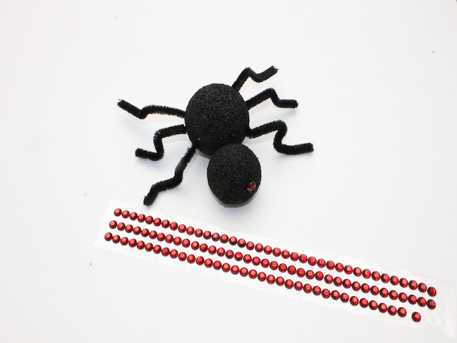 DIY Spooky Styrofoam Spider Craft; kelly ladd sanchez; momtastic.com