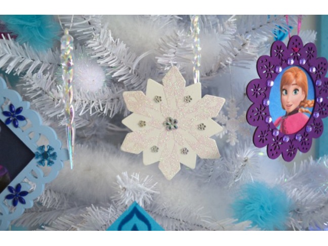 Frozen-Christmas-Tree-Snowflake-ornament-MyMommaToldMe.com_