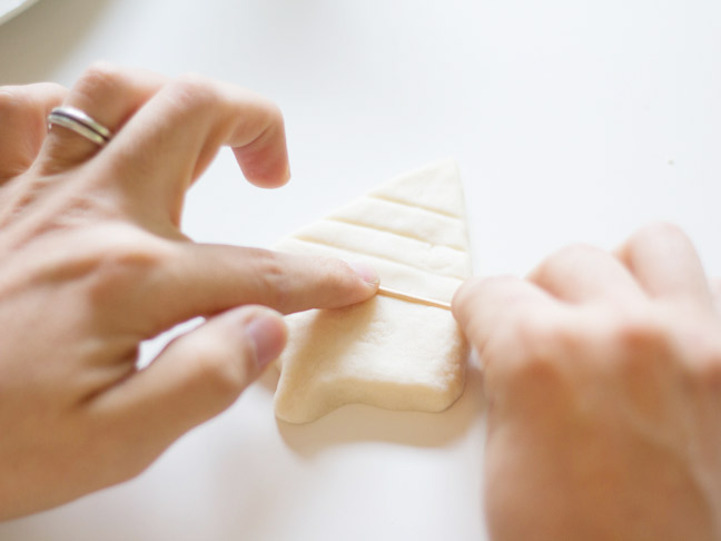 making a christmas tree salt dough ornament