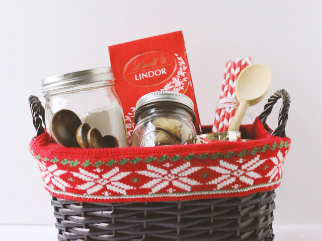 Lindt-Holiday-Gift-Basket-4