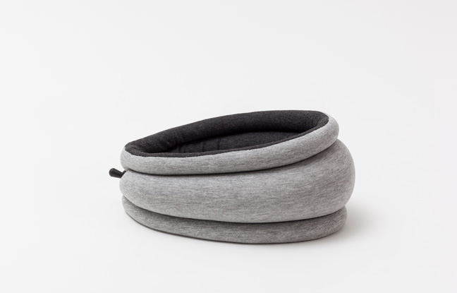 ostrichpillow-light-reversible_studio-banana-things_01