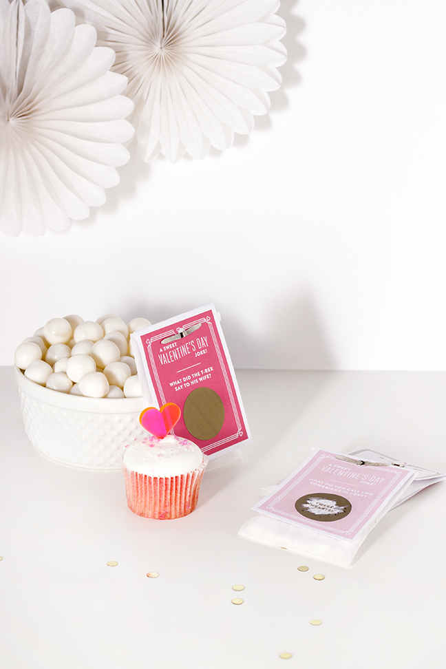 DIY Scratch Off Classroom Valentines by Splendid Supply Co. for Momtastic