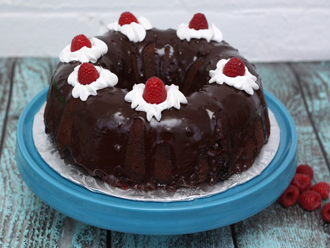 raspberry chocolate bundt cake final 3