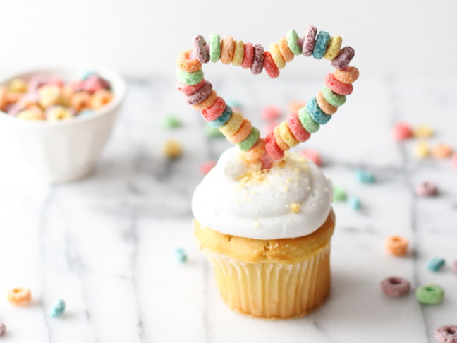 cupcake topper DIY for Valentine's Day