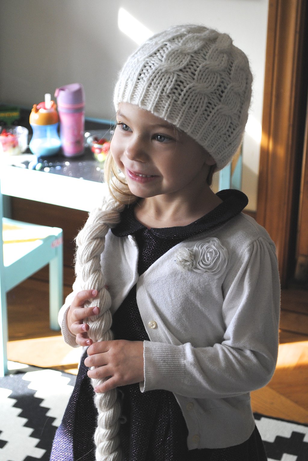 little girl in DIY Elsa hair