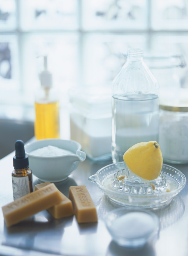 ingredients to make natural household cleaner with lemon