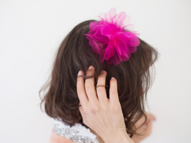 pink-flower-pouf-pin-hair-jeweled-collar