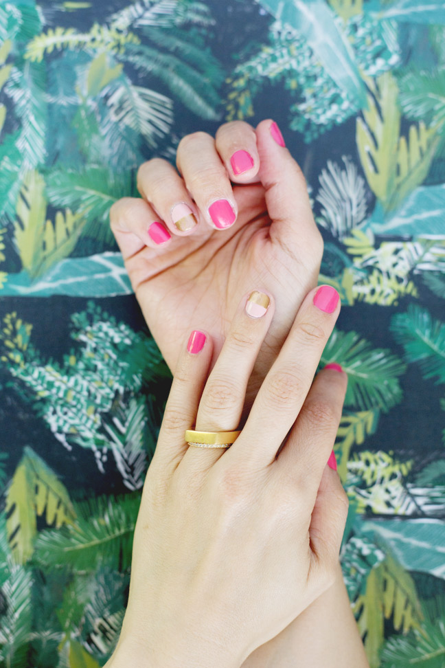 two-tone-mani-two-hands-gold-rings