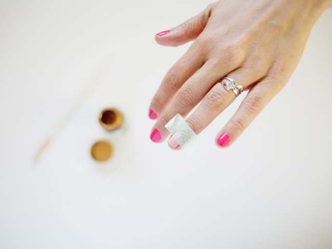 two-tone-mani-washi-tape-on-finger