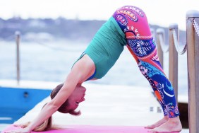 momtastic x hipster mum | 3 yoga moves for mums and daughters