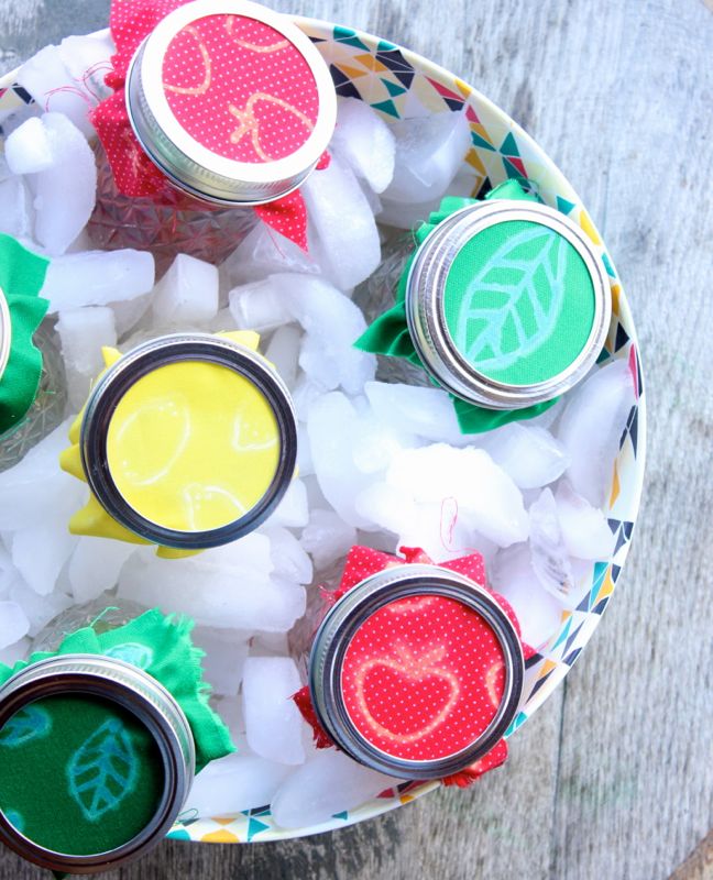 red-yellow-green-mason-jars-water-ice-strawberry-leaf-diy-bleach-labels