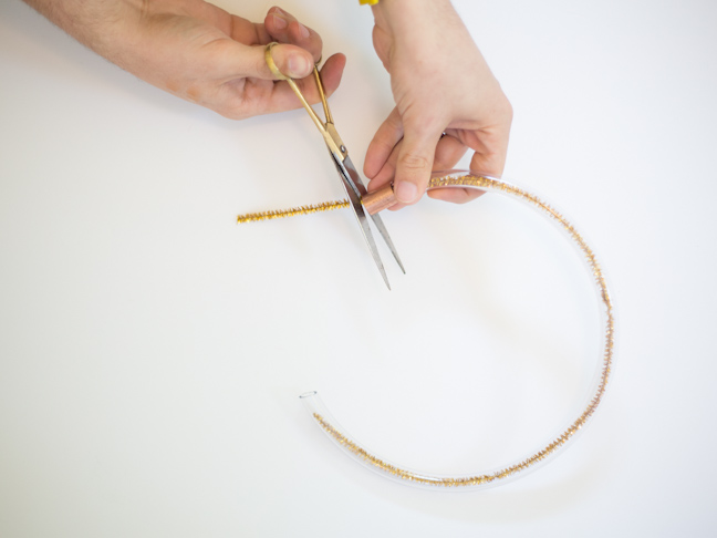 cut-pipe-cleaner-scissors