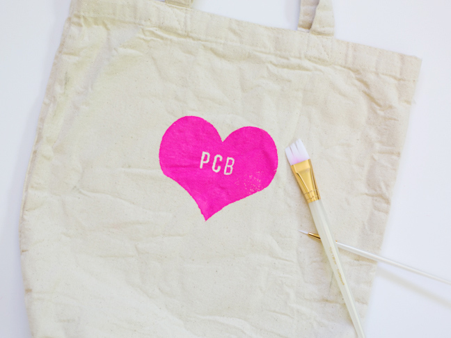 pink-heart-monogrammed-tote-bag