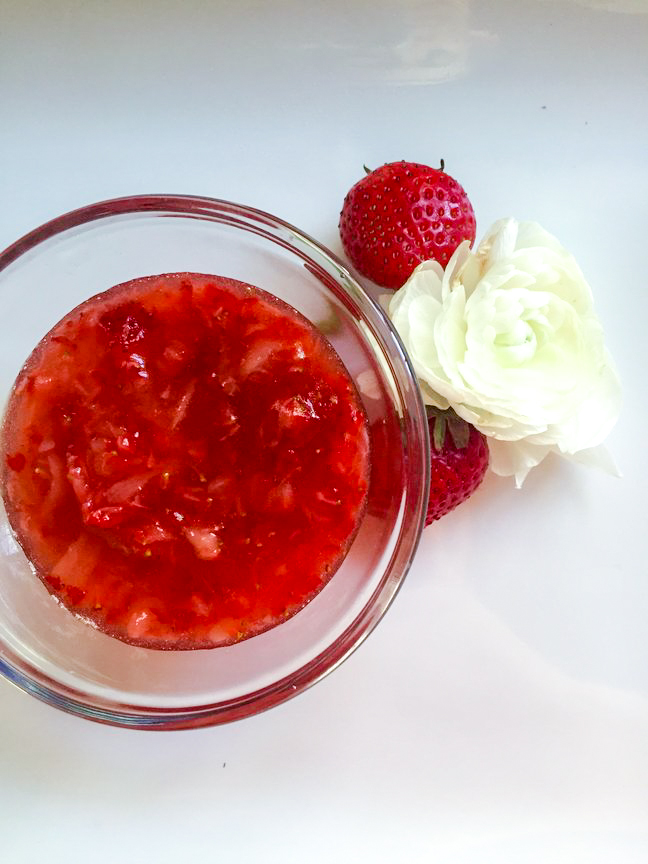 strawberry-enzyme-scrub-diy-how-to