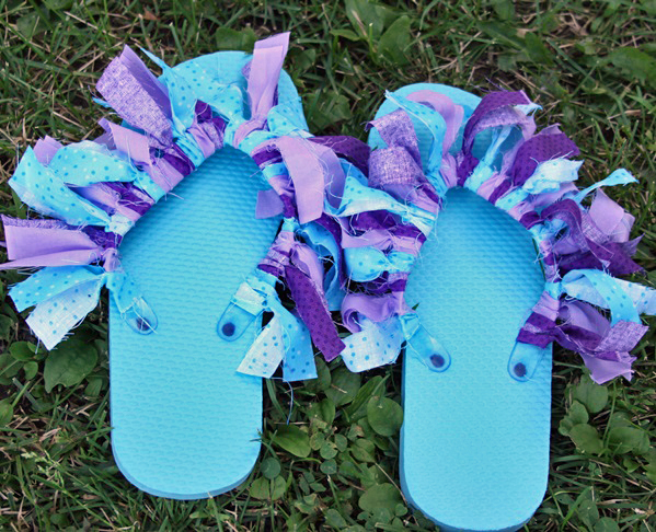 Awesome Summer DIY Flip Flop Ideas For Under 5  Cute DIY Projects   Decorating flip flops Beaded flip flops Diy flip flops