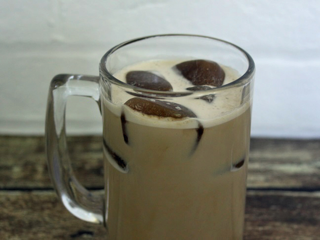 iced caramel latte step 3