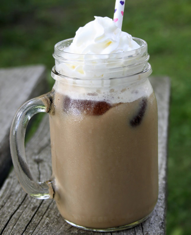 iced vanilla latte final 1