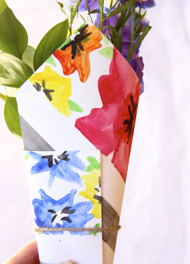 watercolor-diy-flower-wrap-hostess-gift-pink-paper-paper-kids-art-twine