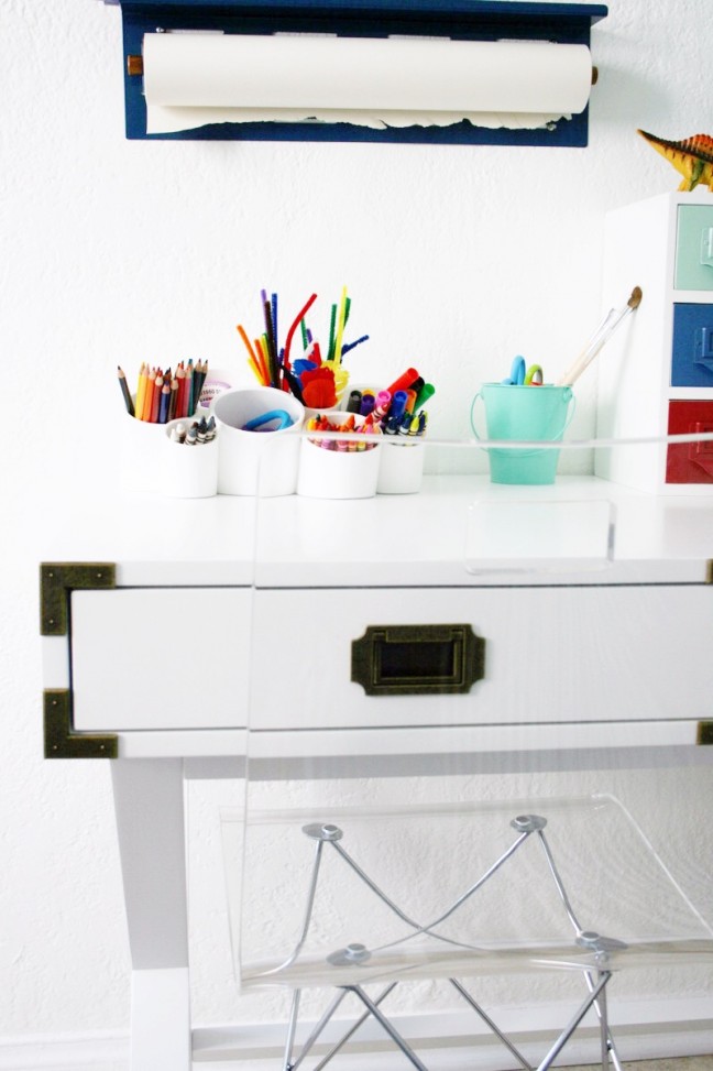 kids-art-room-desk-space