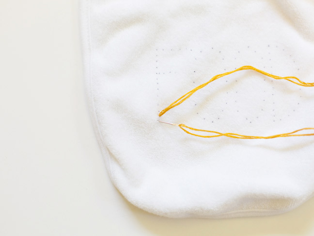 embroidery-back-stitch-step1