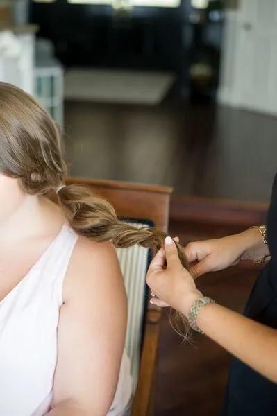 2 minute messy side bun