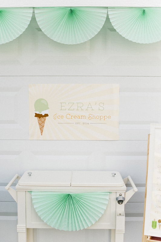 vintage-ice-cream-cart-teal-banners