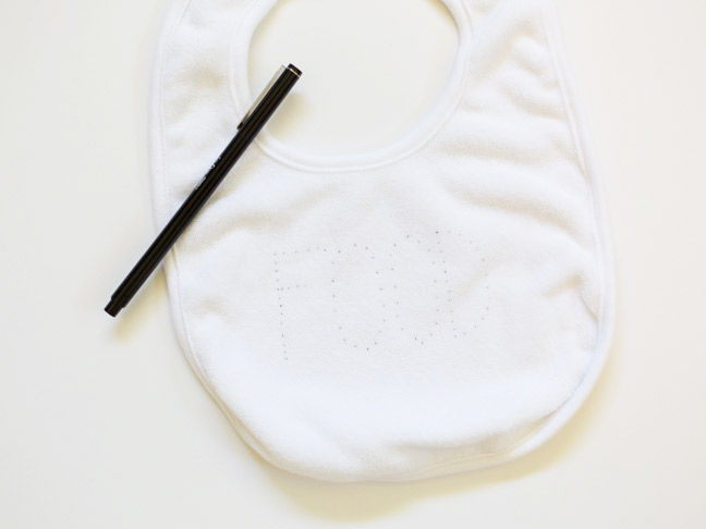 white-bib-pen-dots