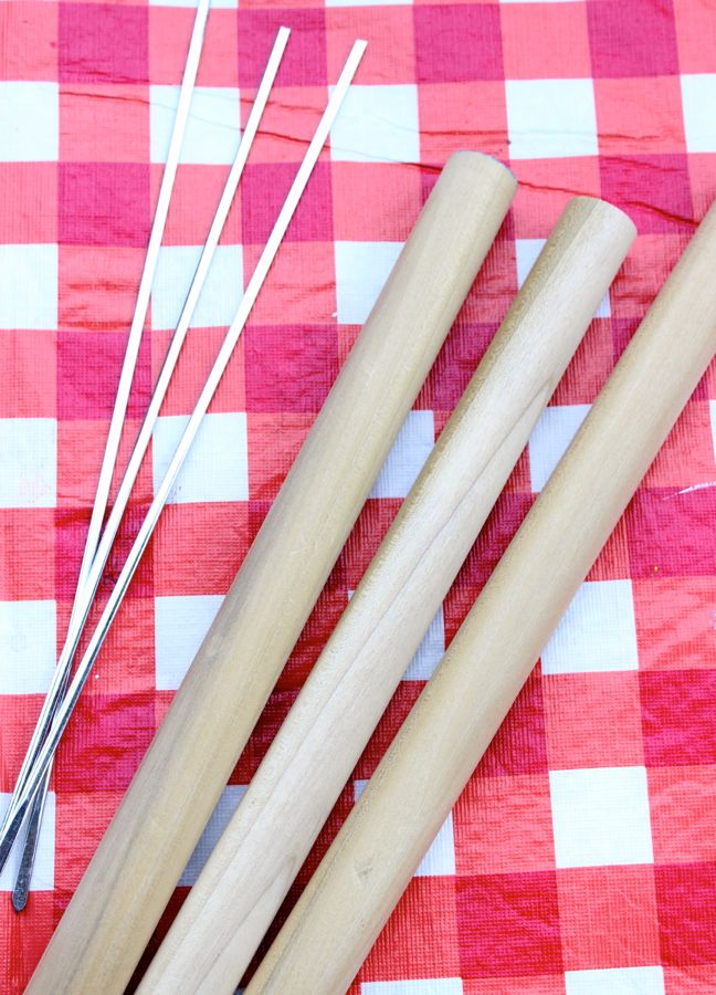 red-white-plaid-wood-sticks-skewers