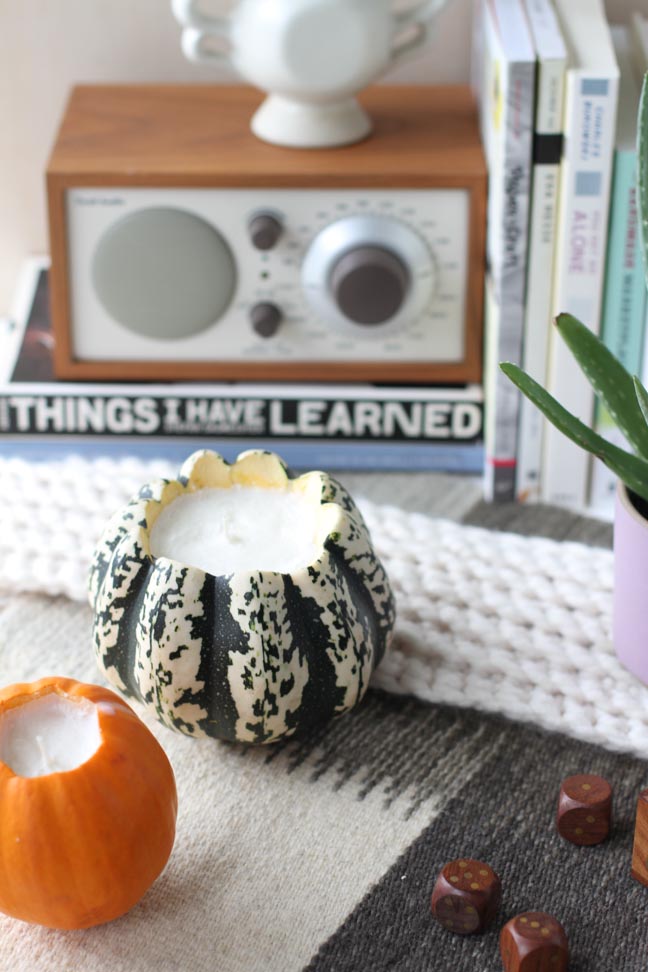 DIY // Scented Pumpkin Soy Candles for Fall