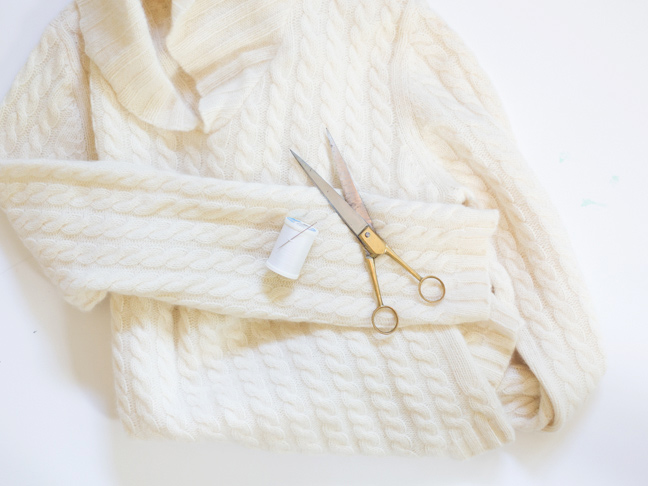 sweater-scissors-needle-thread