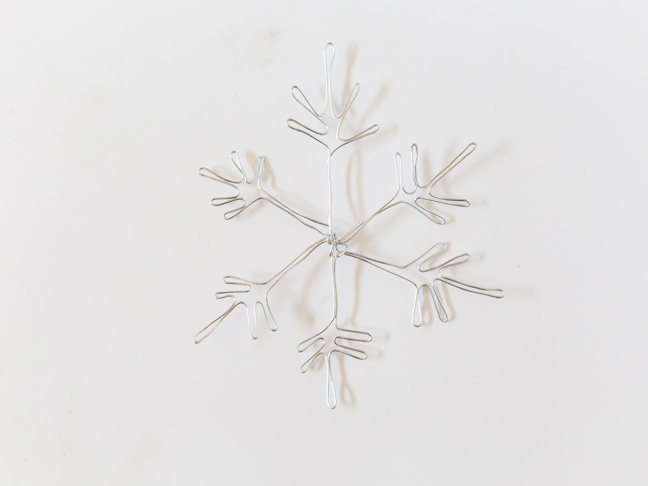 bent-wire-snowflake