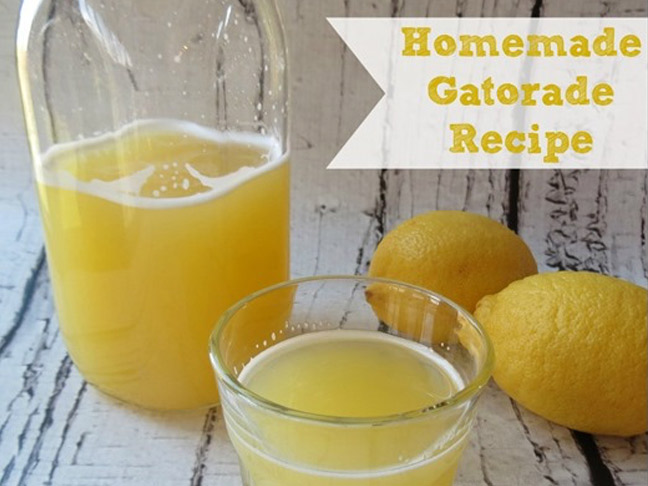 homemade-gatorade-lemons-glass-carafe-juice