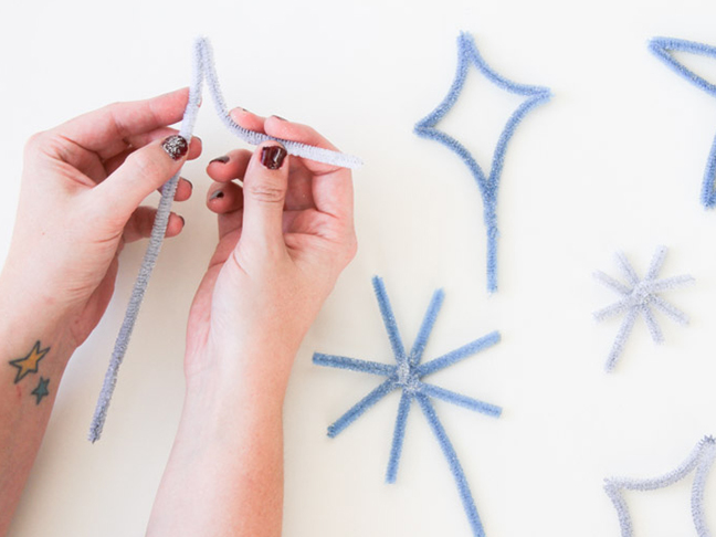 How to Make a Starburst Cake Topper