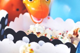 How to throw a (last minute) dinosaur party