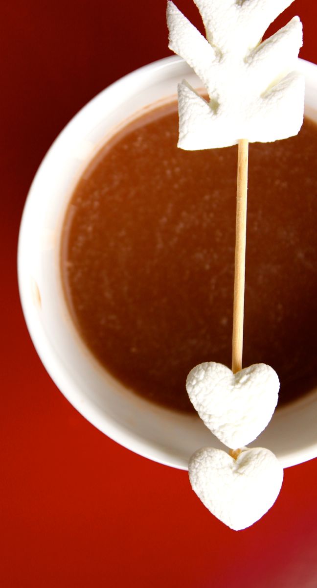 marshmallow-heart-hot-chocolate-cup-valentine-cupid-arrow