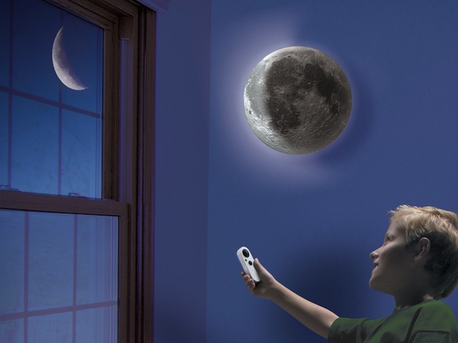 moon Uncle Milton - Super Moon In My Room