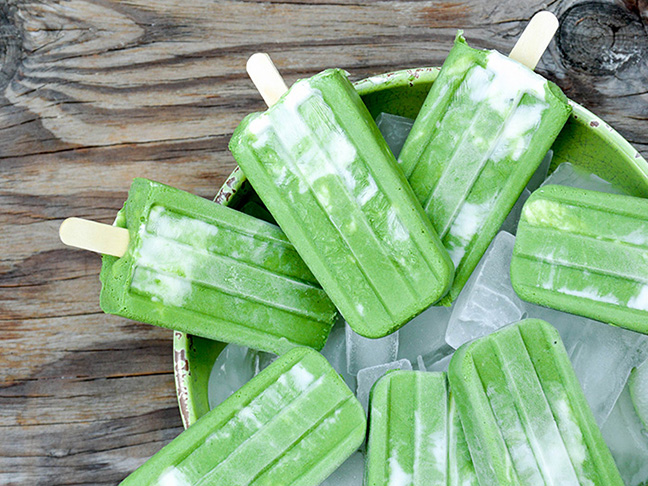 green smoothie popsicles