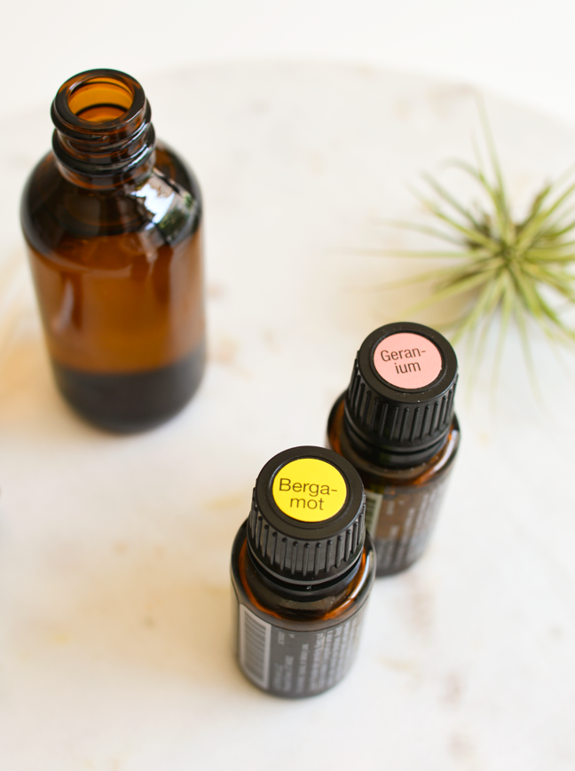 geranium and bergamot essential oils
