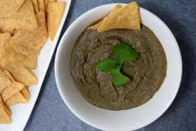 Black Bean Hummus