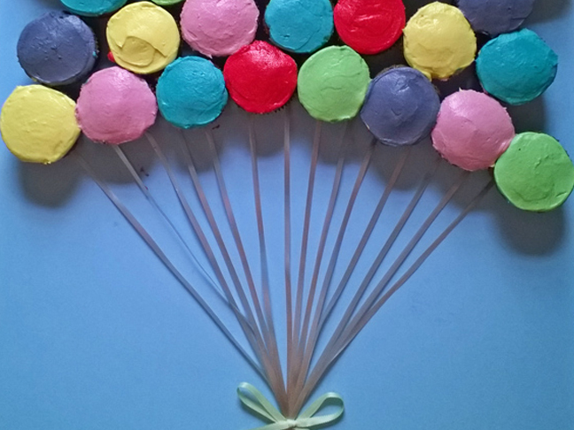 balloon cupcake cake