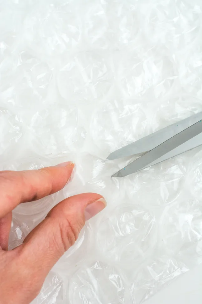 cutting bubble wrap