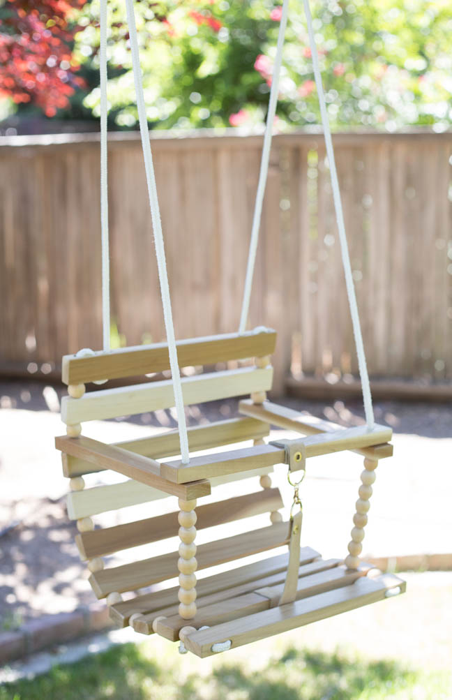 swing-fence-rope