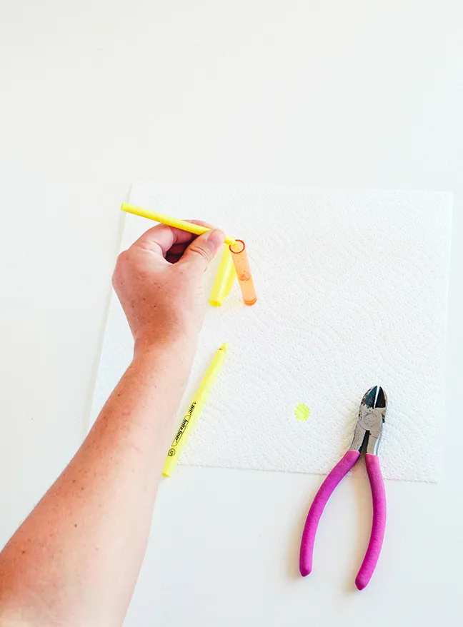 taking apart a highlighter