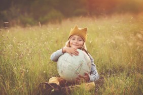 8 Ways to Bring the World to Your Child