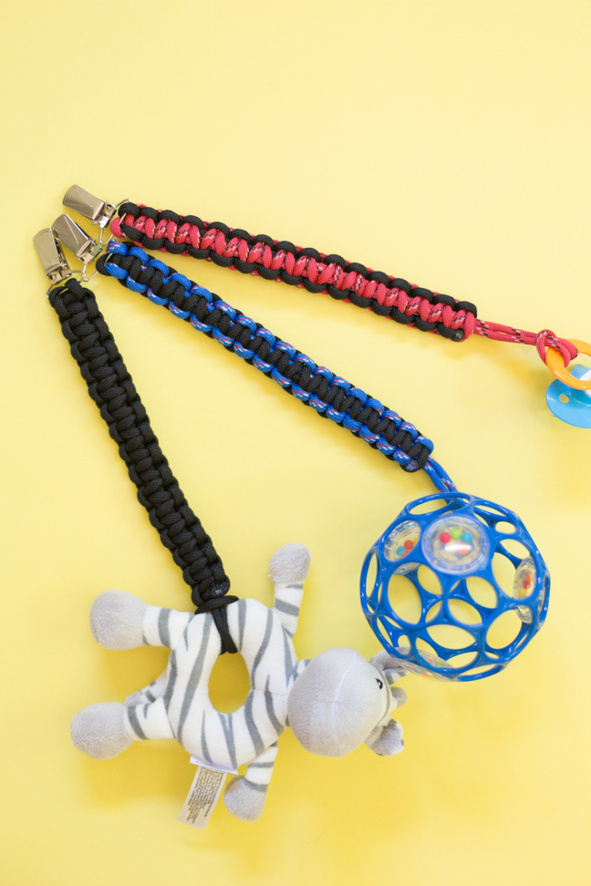 diy-paracord-baby-toy-clips2