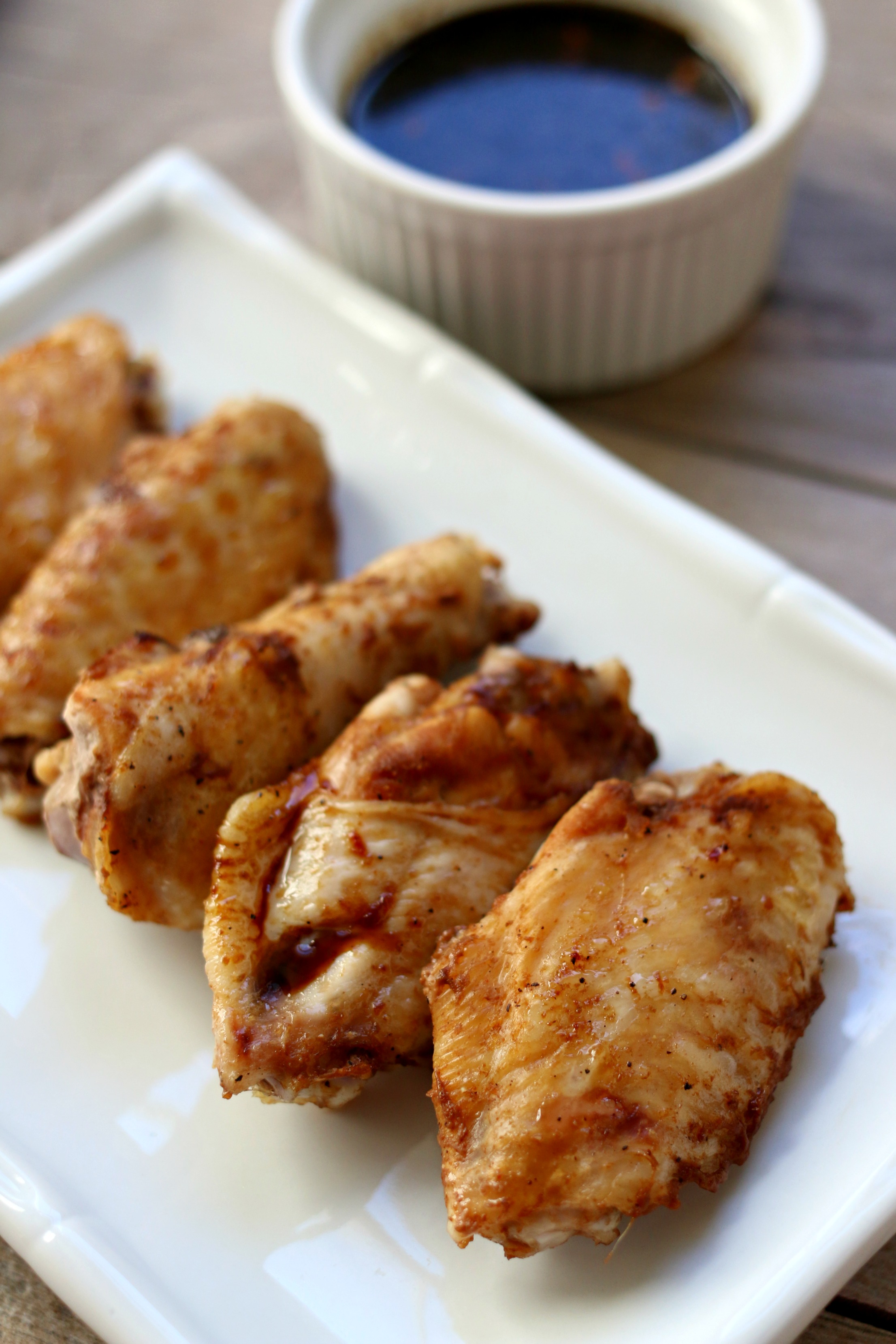 korean bbq chicken wings with dipping sauce