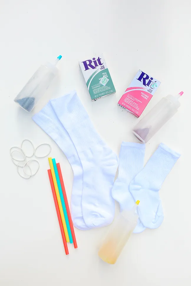 white socks fabric dye straws
