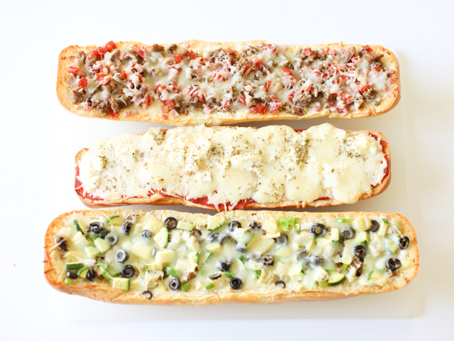 garlic bread pizzas