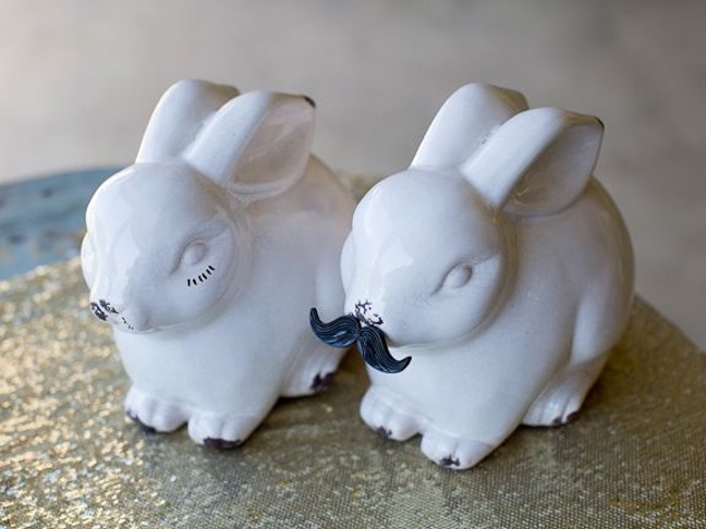 gender-reveal-baby-shower-white-bunny-staches-lashes