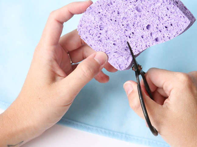 Cut sponge for pattern artist apron